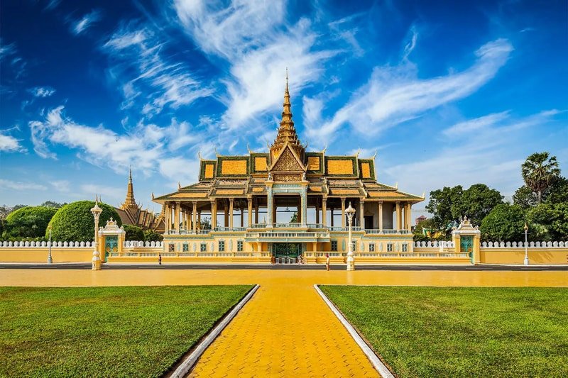 PHNOM PENH STOPOVER | 2 DAYS